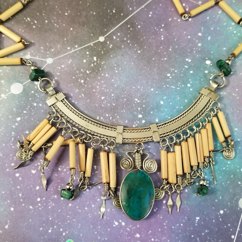 Vintage necklace Chrysocolla and wood silver tone boho tribal style